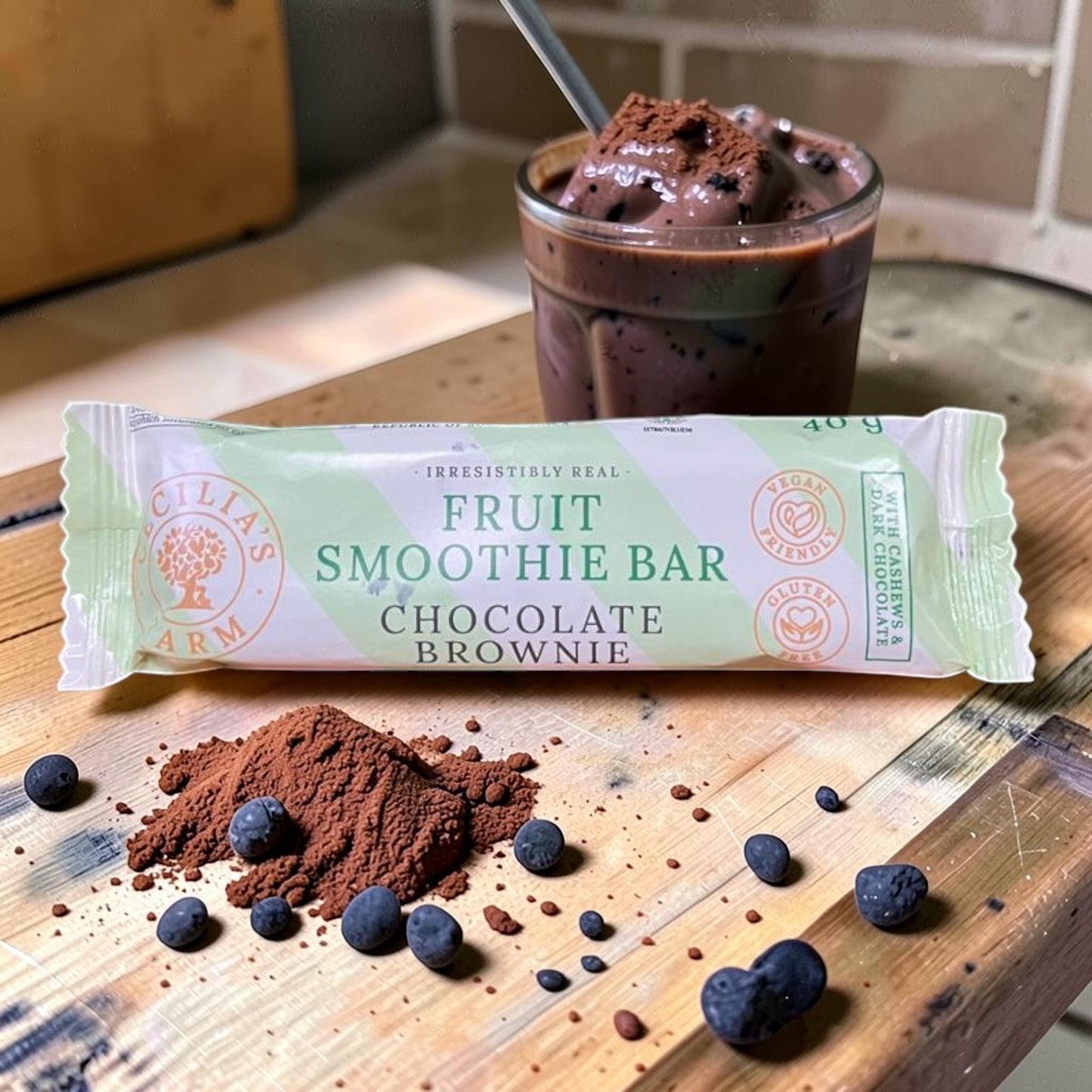 Die Spens Clarens Chocolate Brownie Fruit Smoothie Bar, vegan, gluten-free, with cashews and dark chocolate.