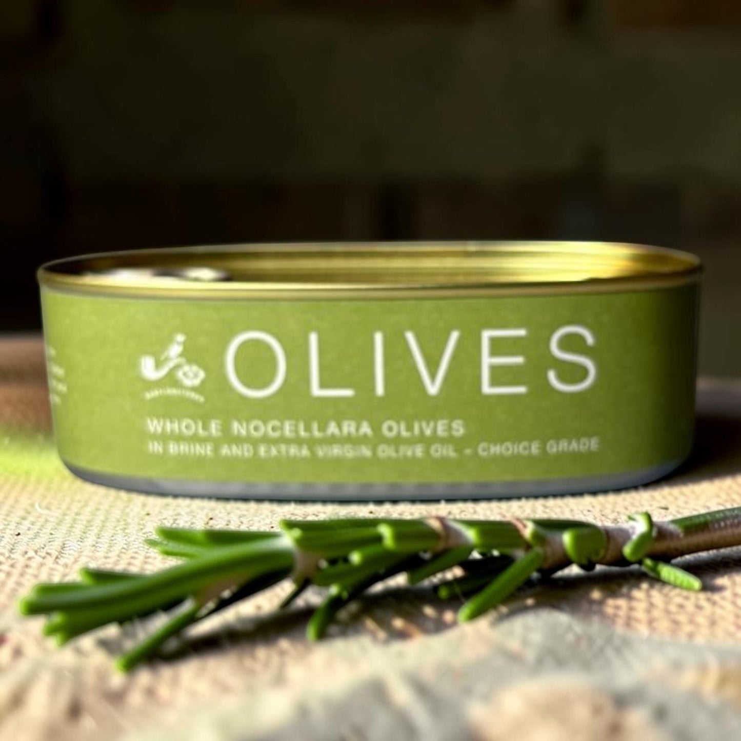 Die Spens Clarens Whole Nocellara Olives in brine and extra virgin olive oil, choice grade.