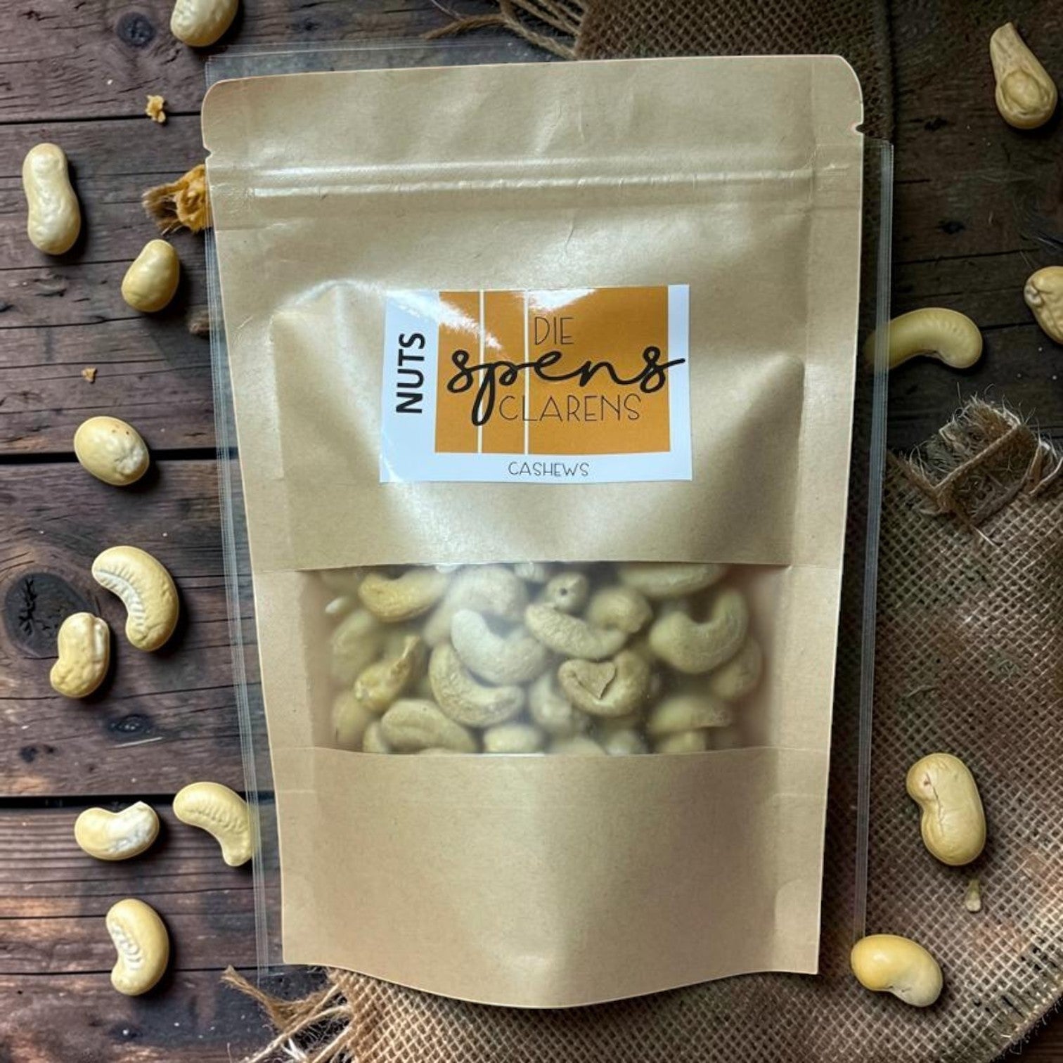 Die Spens Clarens bag of roasted cashews, a healthy and satisfying snack.