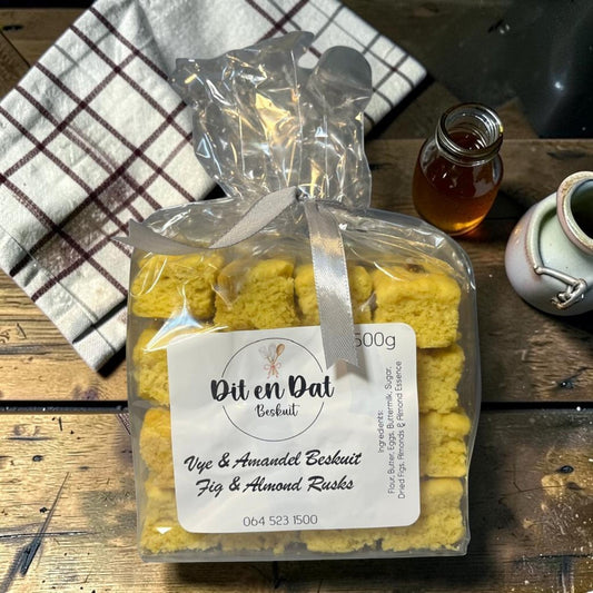 Die Spens Clarens Fig & Almond Rusks, golden baked, perfect for dunking in coffee or tea.