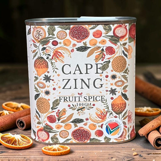 Die Spens Clarens Cape Zing Fruit Spice tin with vibrant fruit illustrations. Perfect for baking cakes, cookies, and fruit salads.