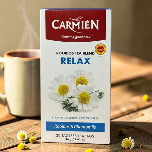 Die Spens Clarens Carmien Tea Relax blend box with chamomile flowers, 20 tagless teabags, caffeine-free rooibos and chamomile infusion.