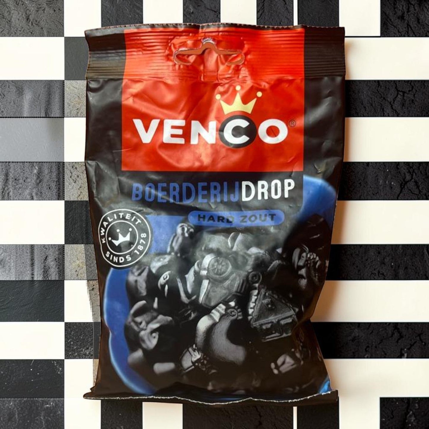 Die Spens Clarens Venco Boerderij Drop Hard Zout, a bag of hard salty licorice candies in various farm animal shapes.